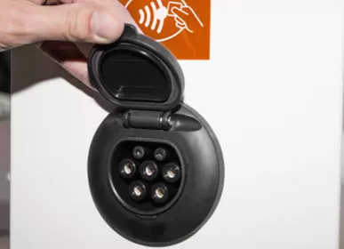 Facilidad de uso y conveniencia en el diseño de conectores de arnés de cables