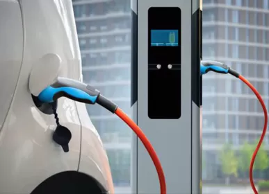 ¿Cuáles son los tipos de sistemas de carga de vehículos eléctricos?